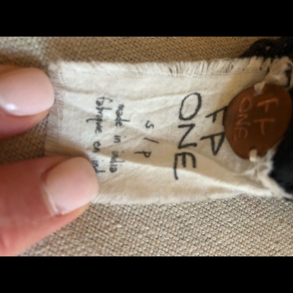 Top - Picture 2 of 2